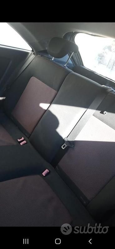 Usata Opel Corsa Sport 90 CV (66 kW) 2007 Nero Utilitaria