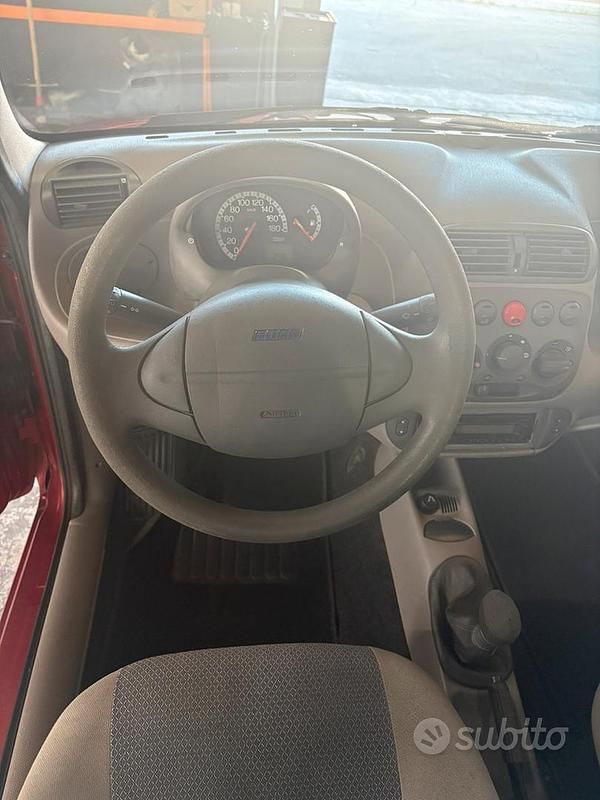 Usata Fiat 600 2004 Rosso Berlina