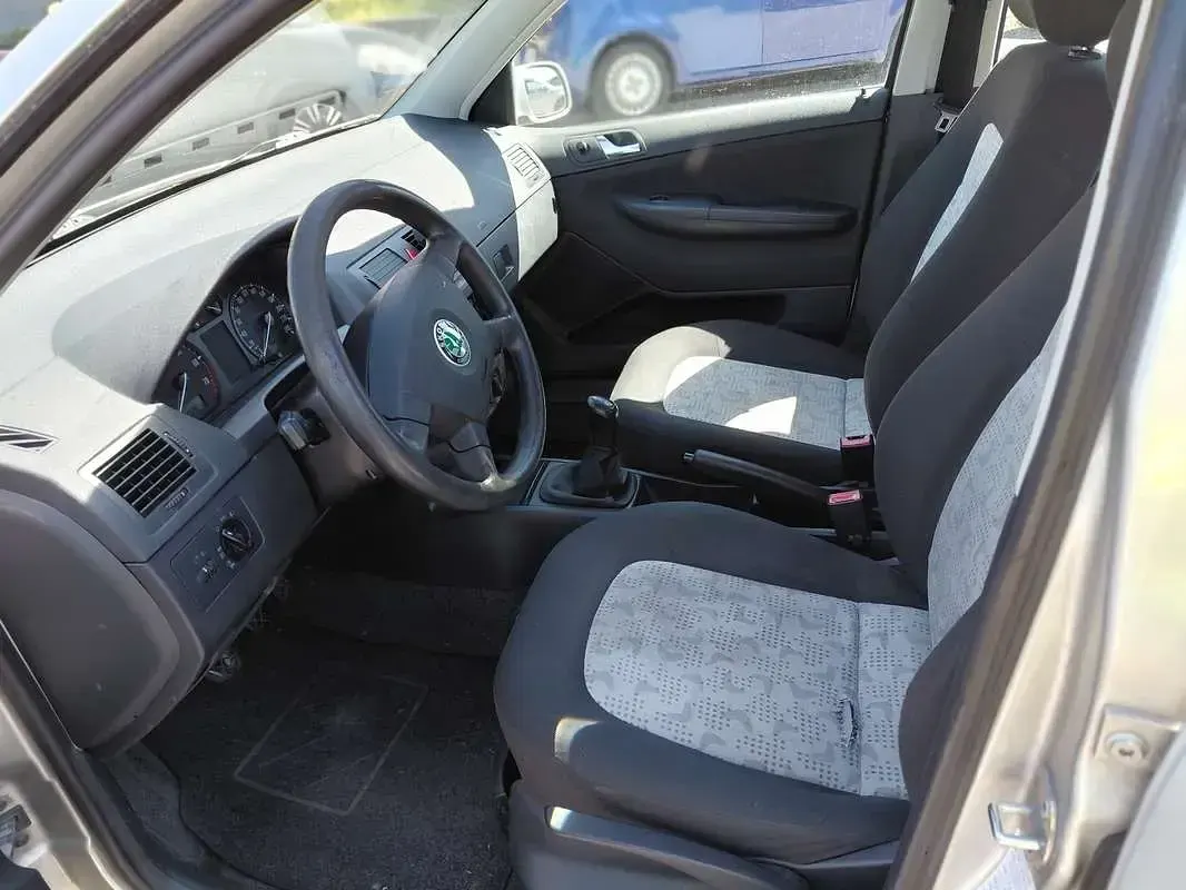 Usata Skoda Fabia Comfort 75 CV (55 kW) 2004 Berlina