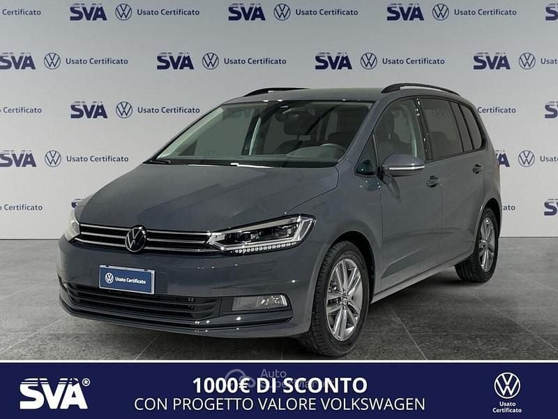 Nuova VW Touran 150 CV (110 kW) 2025 Dolphin grey metallizzato Monovolume