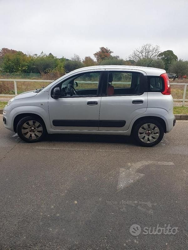 Usata 2017 Fiat Panda Tre volumi | 5300 € (Ottimo prezzo) - Immagine 1/4