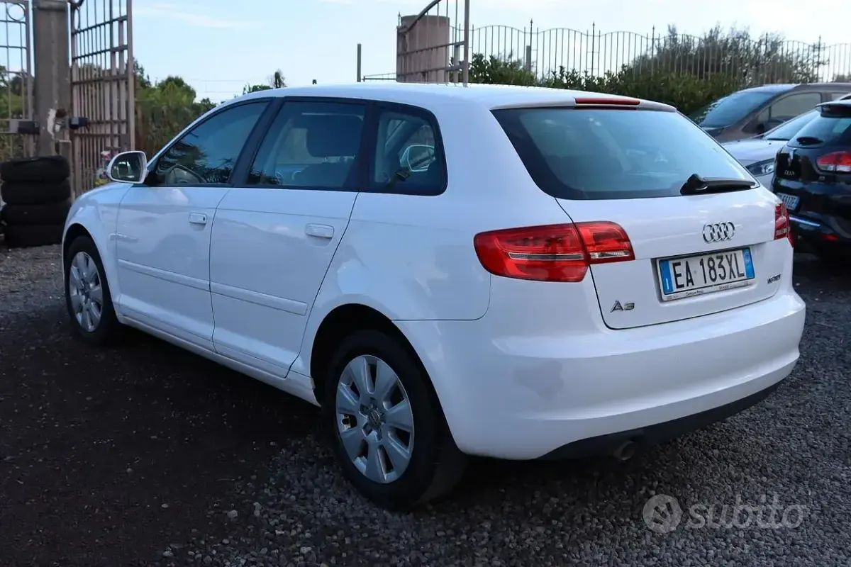 Usata Audi A3 Ambition 90 CV (66 kW) 2010 Grigio Utilitaria
