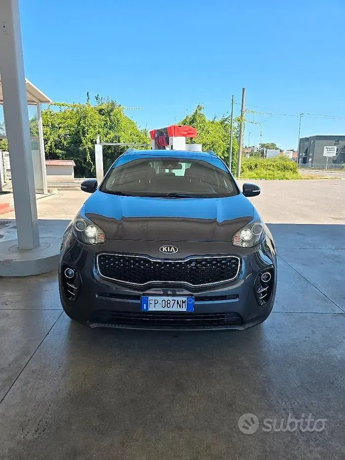 Usata Kia Sportage Style 141 CV (103 kW) 2018 Grigio SUV