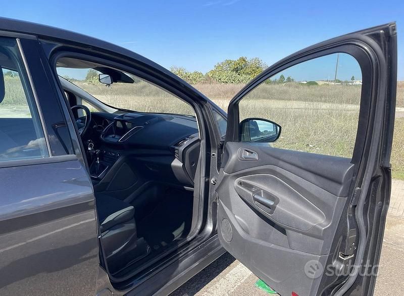 Usata Ford C-MAX 105 CV (77 kW) 2019 Monovolume