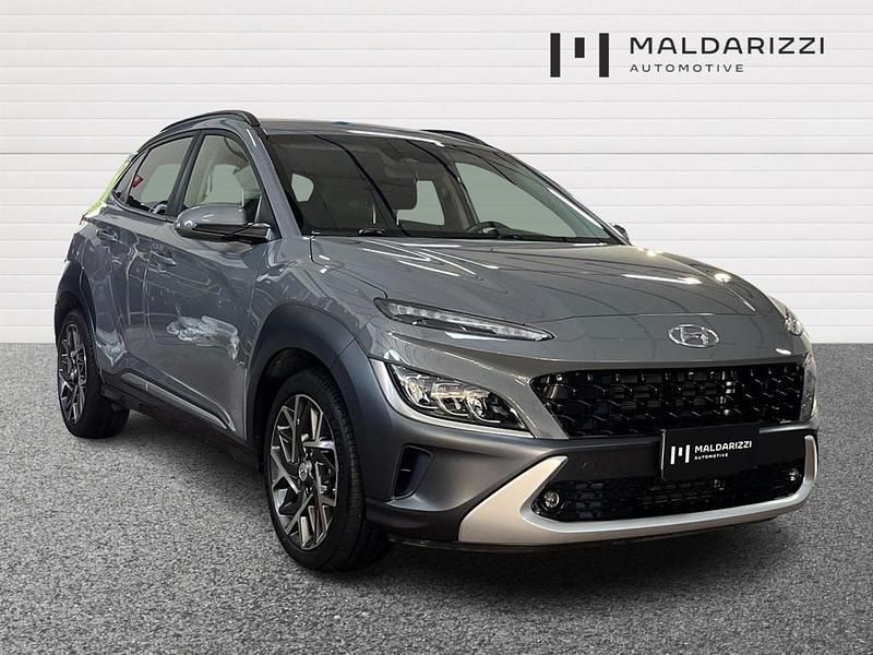 Grigio Usata 2023 Hyundai Kona SUV | 20.500 € (Buon prezzo) - Immagine 1/2