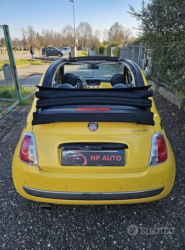Usata Fiat 500 85 CV (62 kW) 2011 Giallo Cabrio