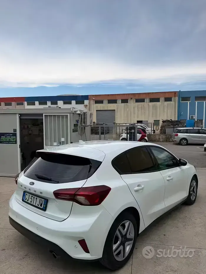 Usata Ford Focus Business Edition 120 CV (88 kW) 2022 Bianco Berlina