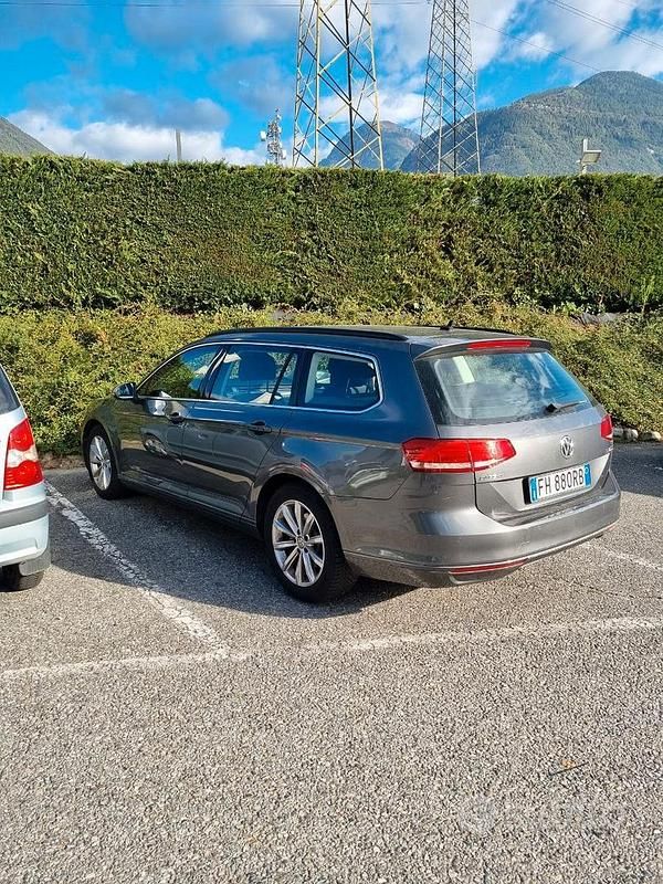 Usata VW Passat Comfortline 120 CV (88 kW) 2017 Grigio Station wagon