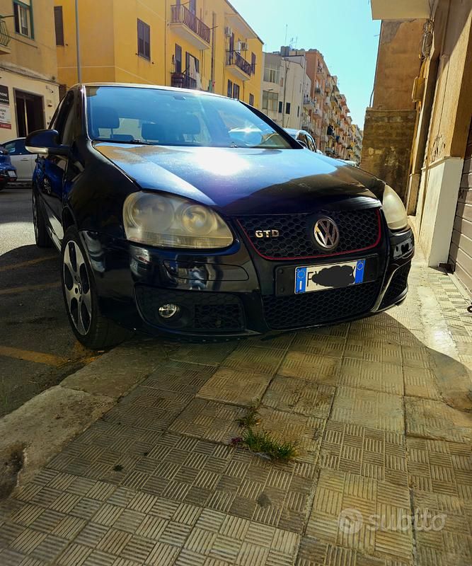 Usata 2004 VW Golf IV Due volumi | 2500 € (Buon prezzo) - Immagine 1/4