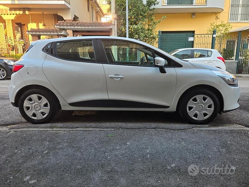 Usata Renault Clio IV 75 CV (55 kW) 2015 Bianco Berlina