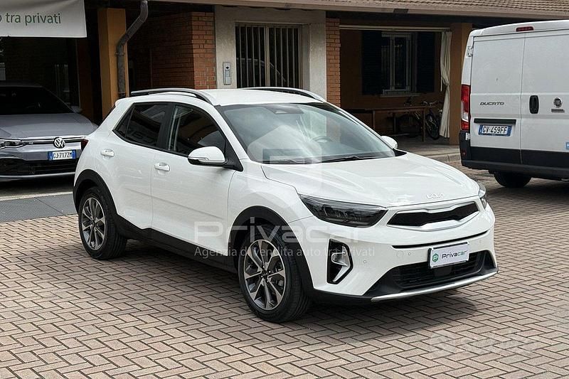 Begagnad Kia Stonic Urban 100 HK (73 kW) 2023 Vit SUV