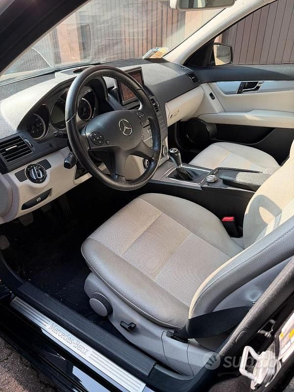 Usata Mercedes C250 Avantgarde 204 CV (150 kW) 2010 Nero Berlina