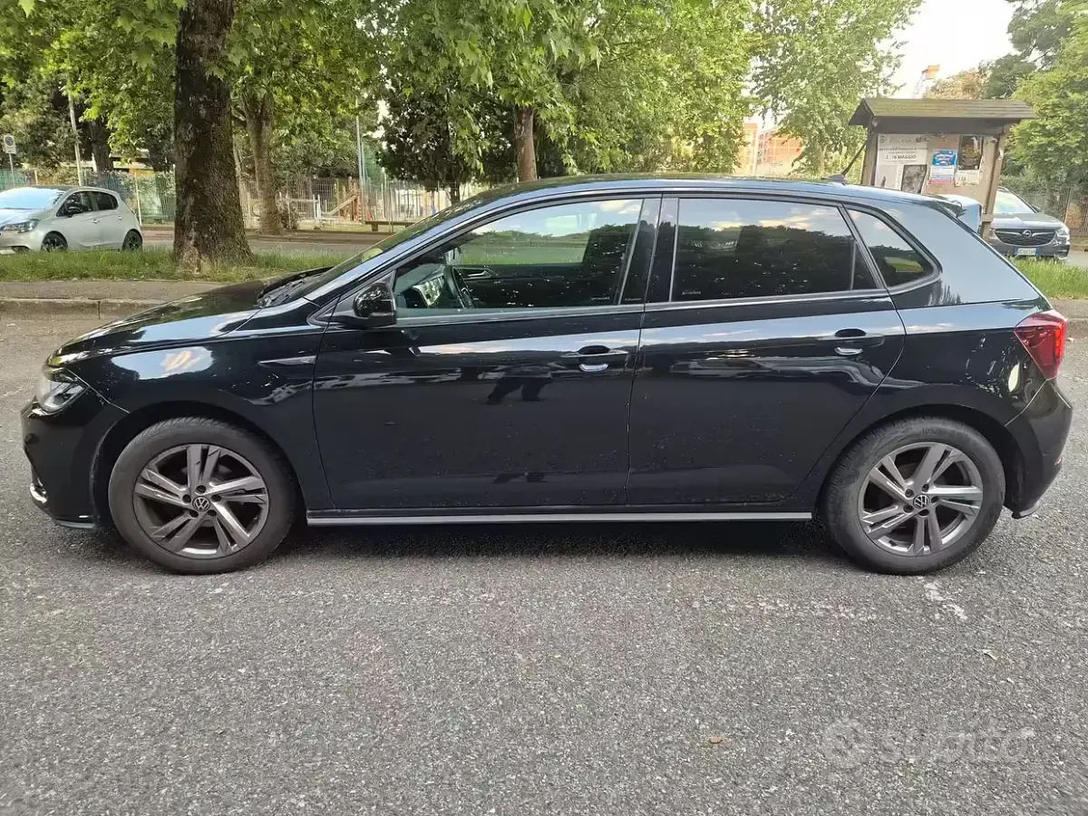 Usata VW Polo R-line 2023 Nero Utilitaria