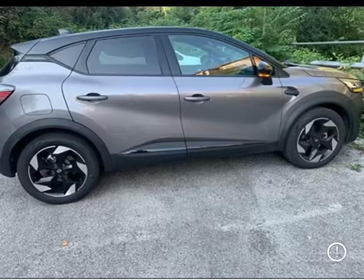 Usata Renault Captur 2024 Grigio SUV