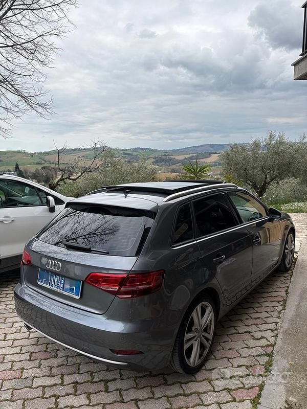 Usata Audi A3 110 CV (80 kW) 2019 Grigio Berlina