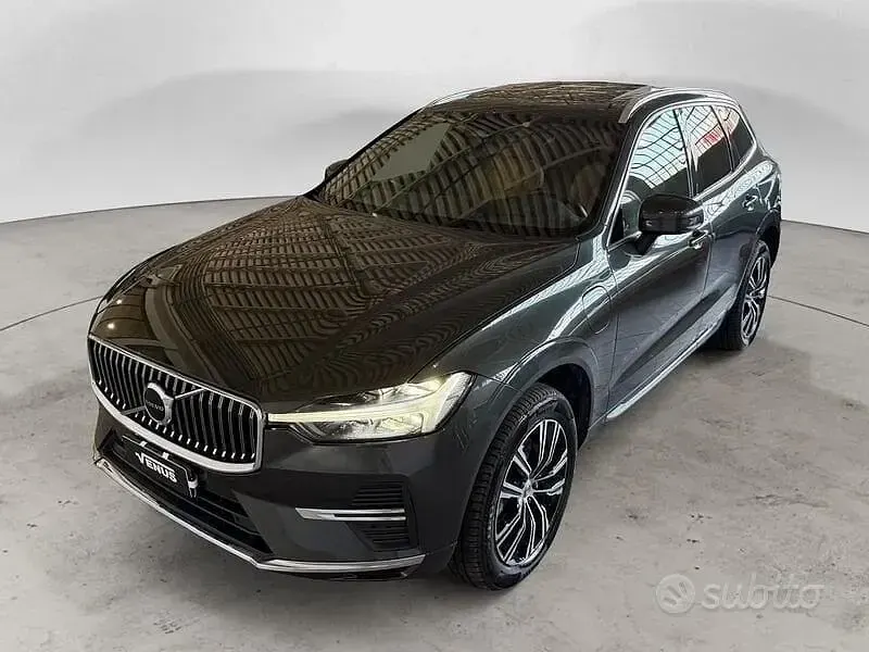 Usata Volvo XC60 Inscription 455 CV (334 kW) 2022 Grigio SUV