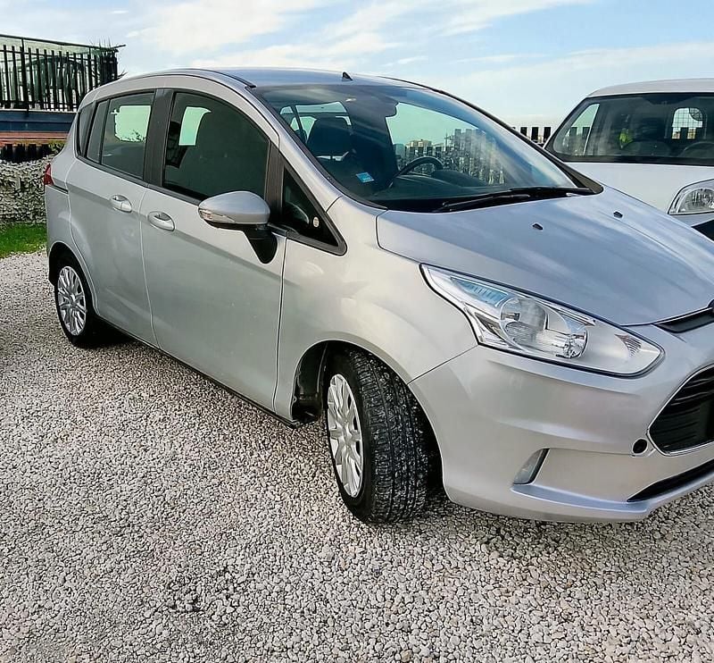 Usata Ford B-MAX Titanium 75 CV (55 kW) 2016 Grigio Monovolume