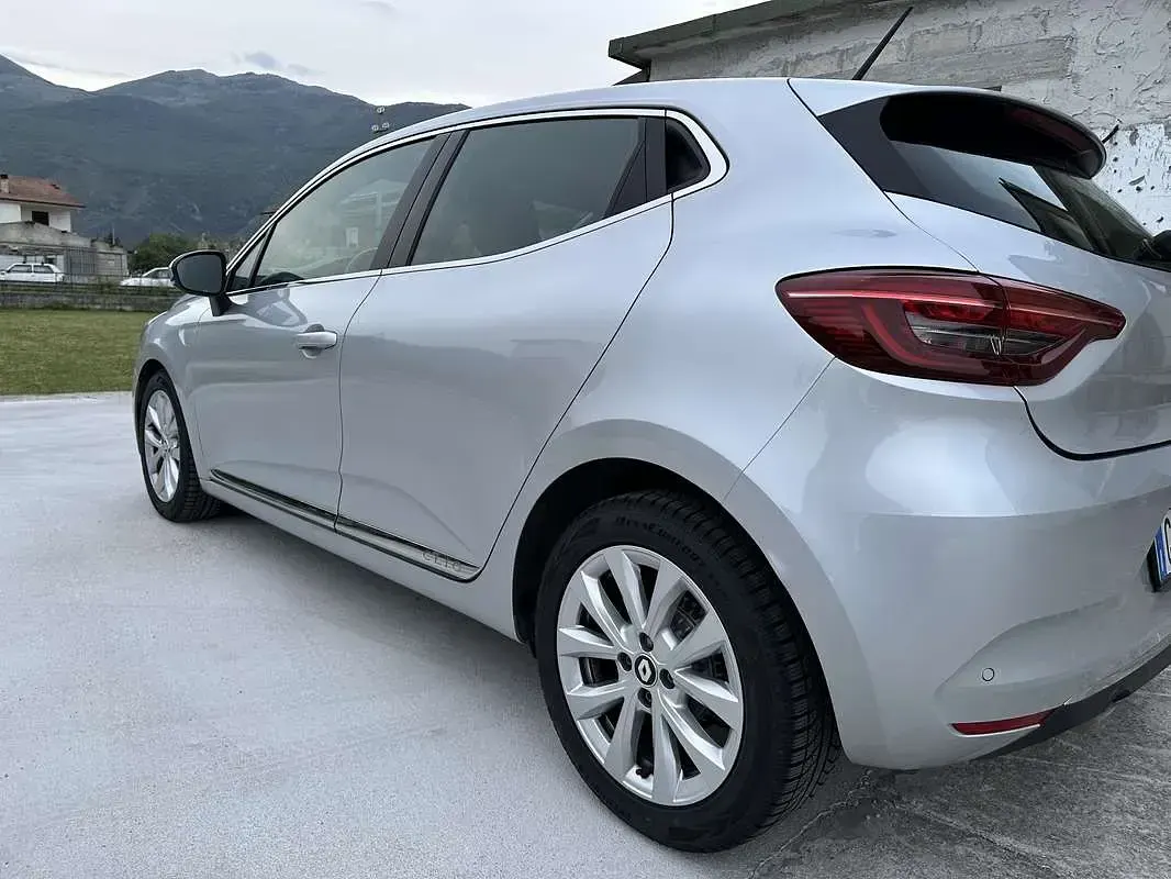 Usata Renault Clio V Intens 101 CV (74 kW) 2022 Berlina
