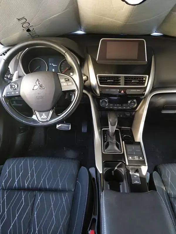 Usata Mitsubishi Eclipse Cross Intense 163 CV (119 kW) 2018 Argento SUV