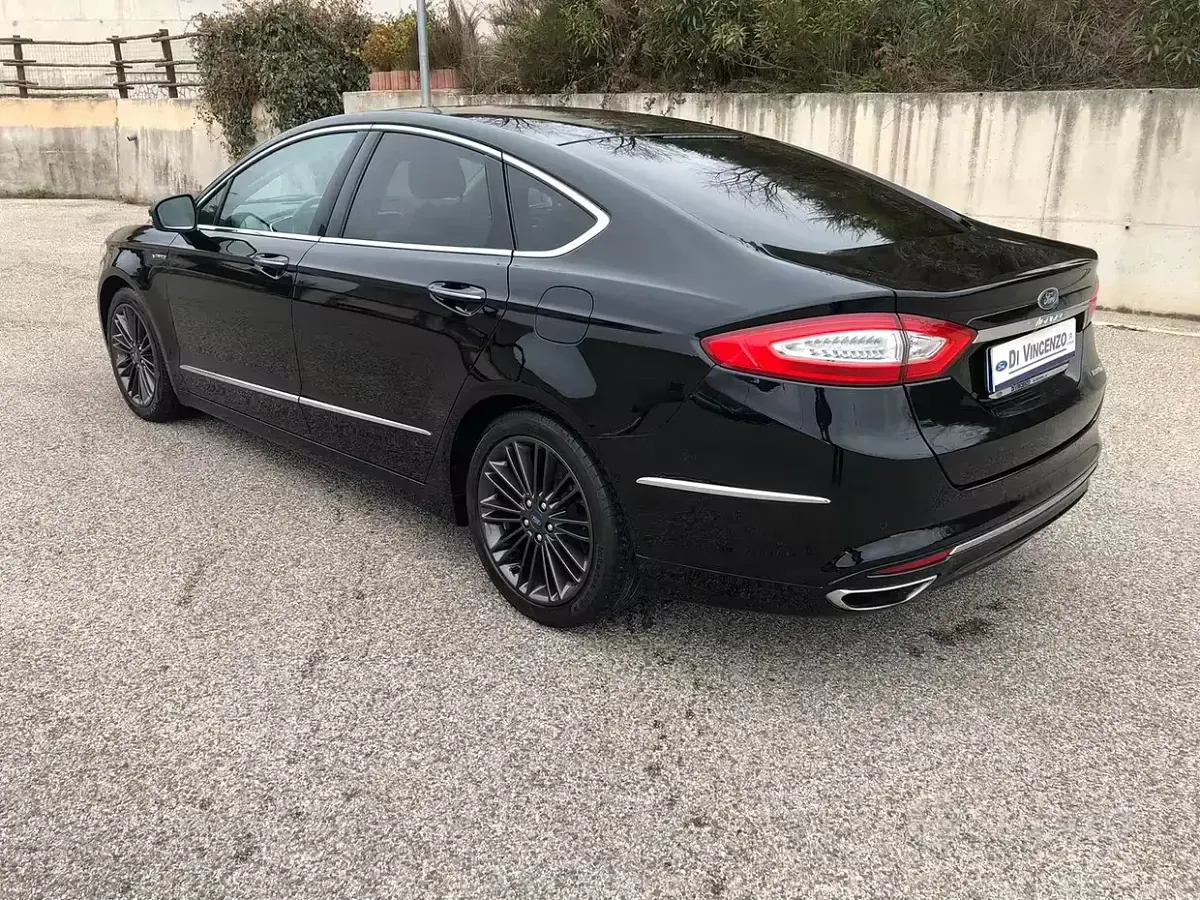 Usata Ford Mondeo Vignale 140 CV (102 kW) 2019 Nero Berlina