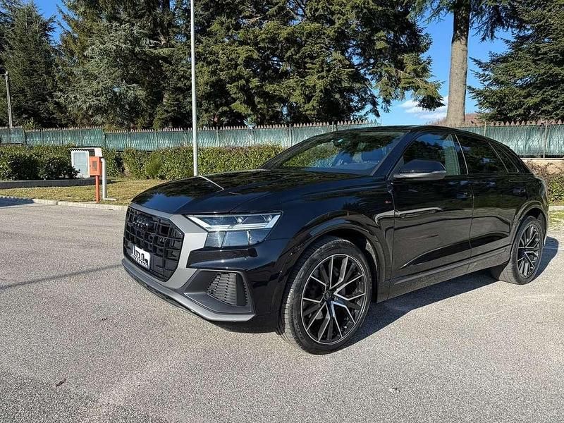 Usata Audi Q8 Sport 286 CV (210 kW) 2021 Nero SUV