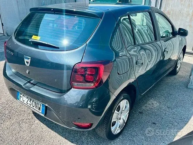 Usata Dacia Sandero Comfort 73 CV (53 kW) 2020 Grigio Utilitaria