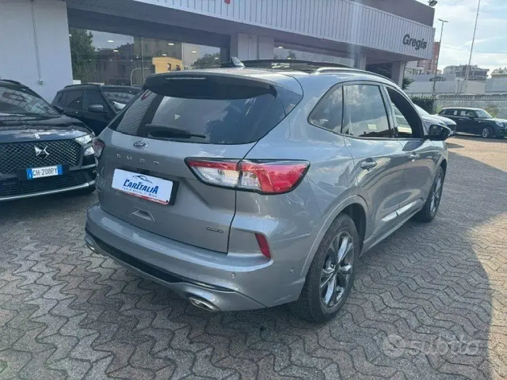 Usata Ford Kuga ST-Line 152 CV (111 kW) 2023 Grigio SUV