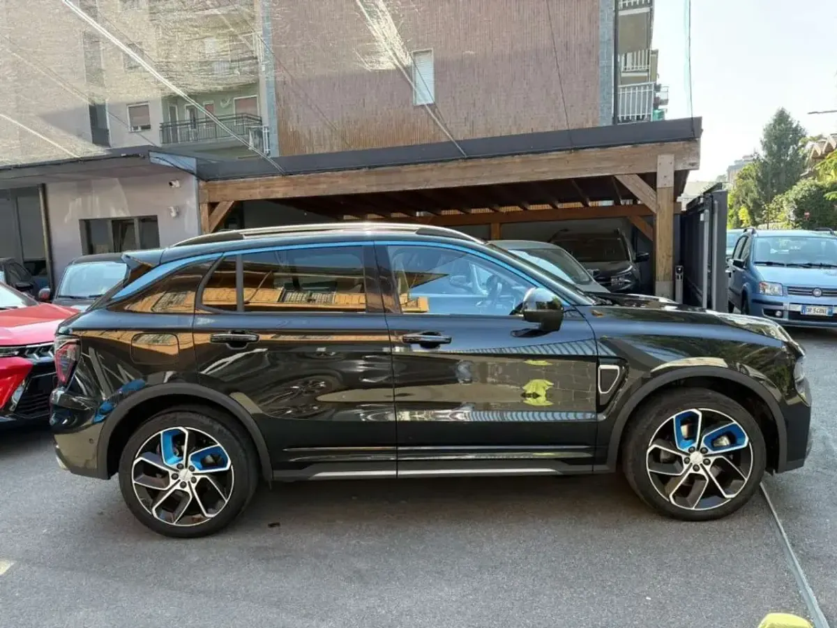 Usata Lynk & Co 01 179 CV (131 kW) 2024 Nero SUV