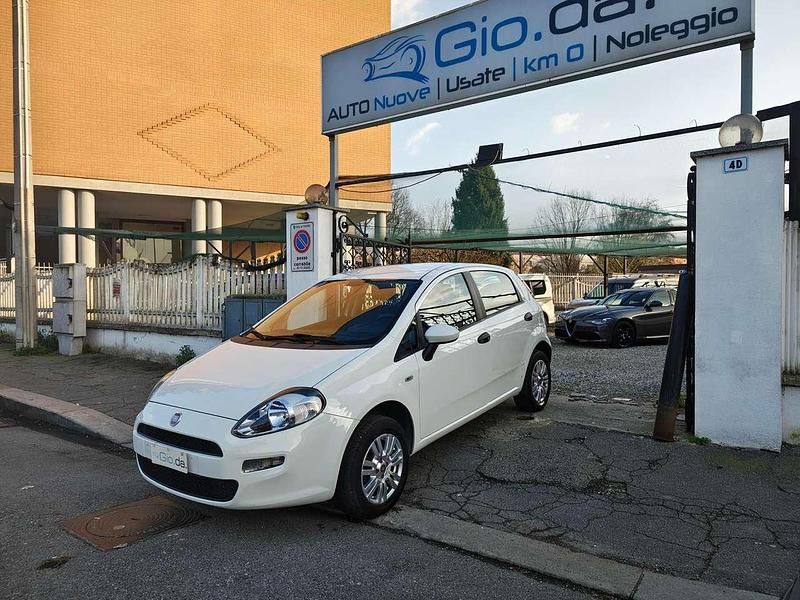 Usata Fiat Punto Street 77 CV (56 kW) 2014 Bianco Utilitaria