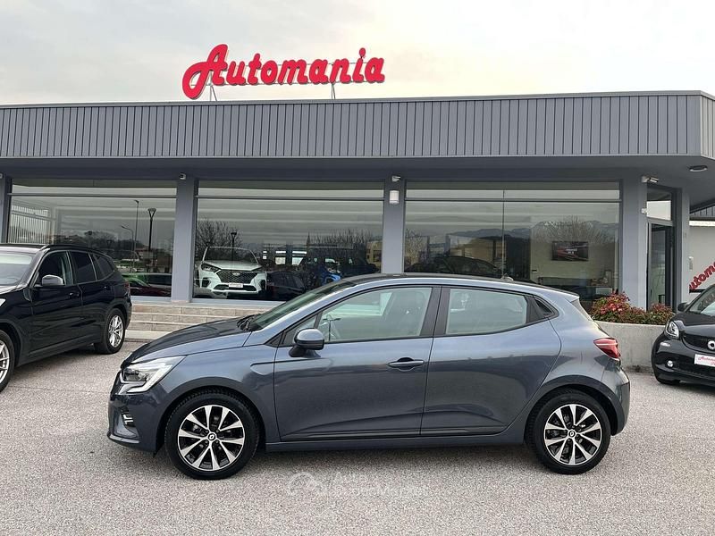 Usata Renault Clio V Business 91 CV (66 kW) 2022 Blu Berlina