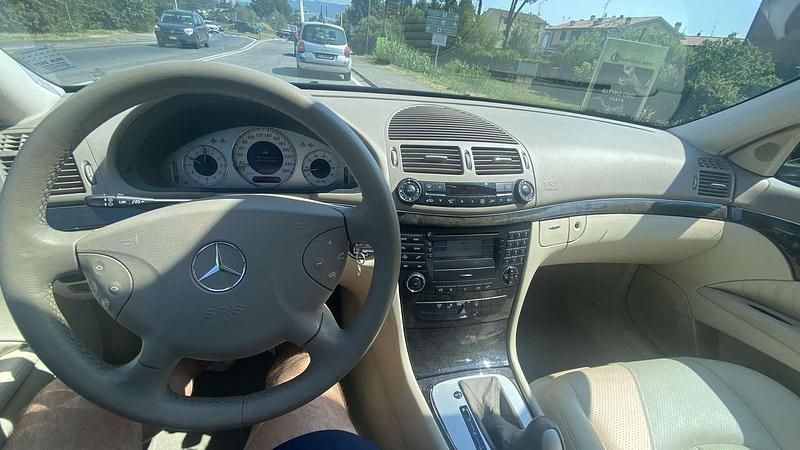 Usata Mercedes E320 Avantgarde 224 CV (164 kW) 2002 Berlina