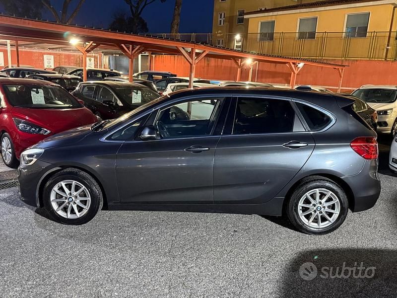 Usata BMW 218 Active Tourer Sport Line 150 CV (110 kW) 2016 Grigio Monovolume