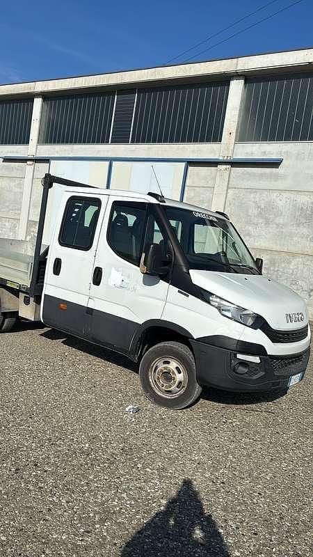 Usata Iveco Daily 116 CV (85 kW) 2017 Bianco Furgone