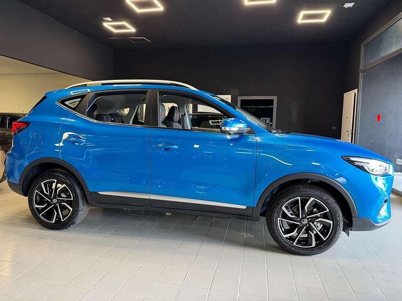 Usata MG ZS Luxury 106 CV (77 kW) 2024 Blu SUV