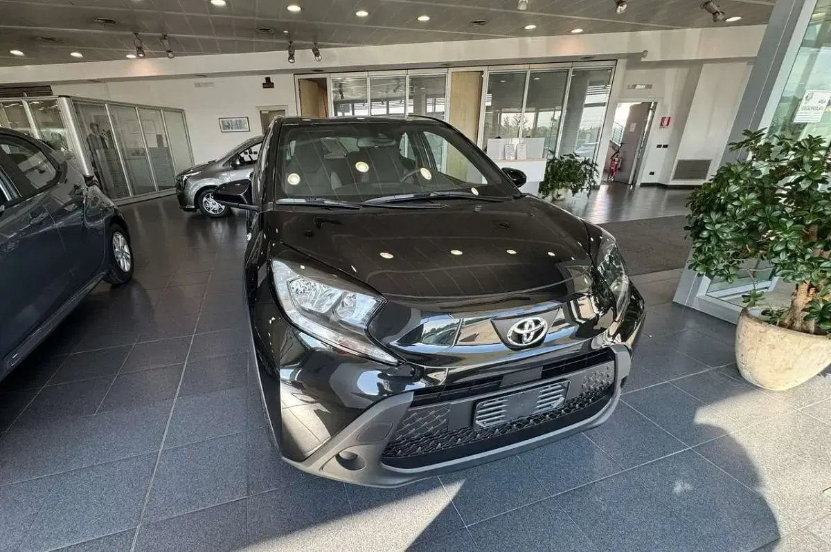 Nuova Toyota Aygo X Active 72 CV (52 kW) 2025 Bianco SUV