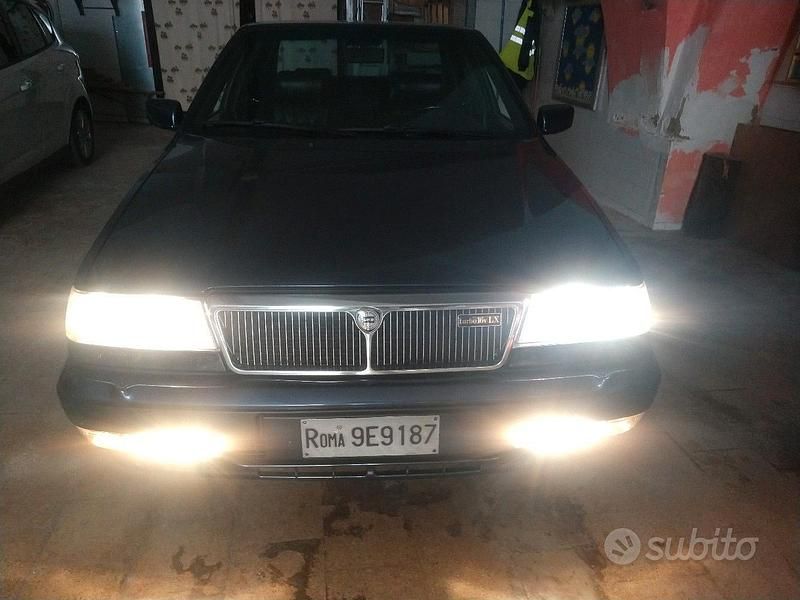 Usata Lancia Thema 201 CV (147 kW) 1992 Blu Berlina