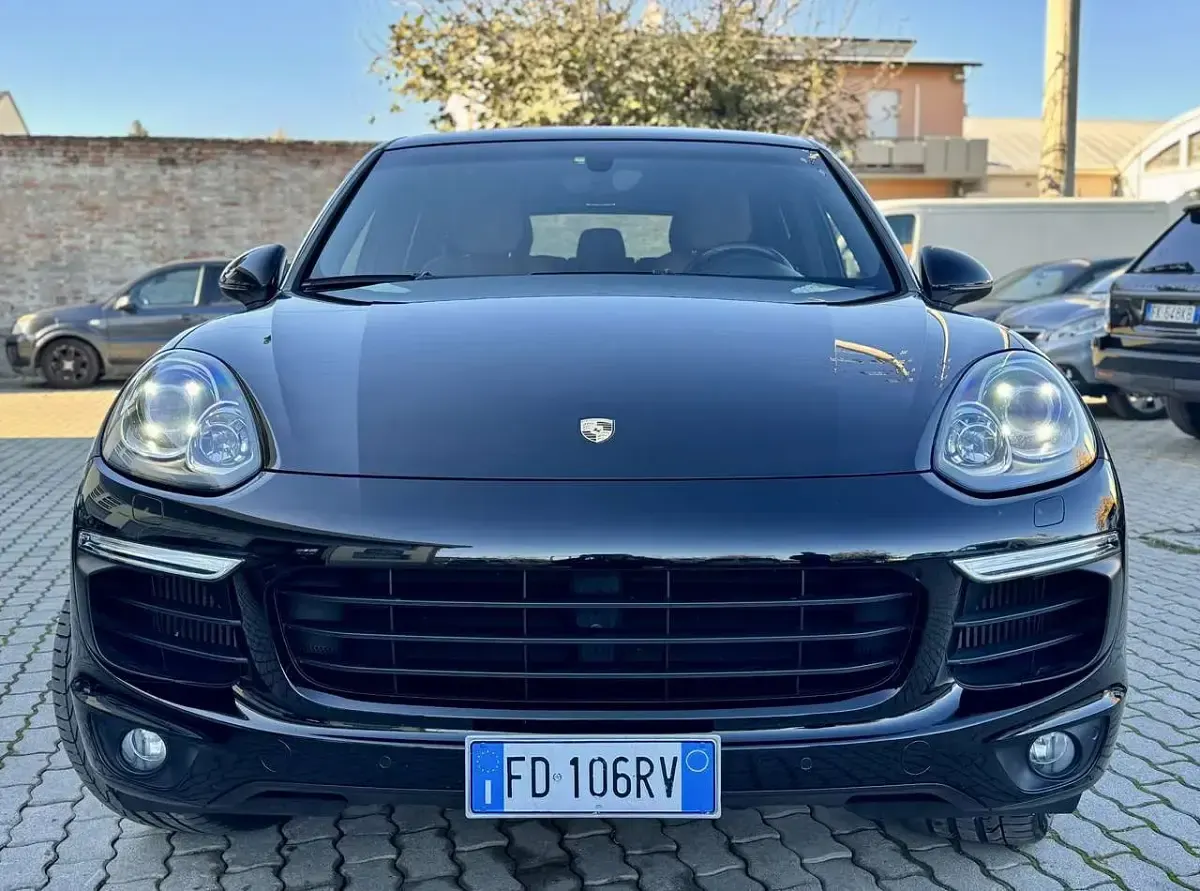 Usata Porsche Cayenne 250 CV (183 kW) 2016 Nero SUV