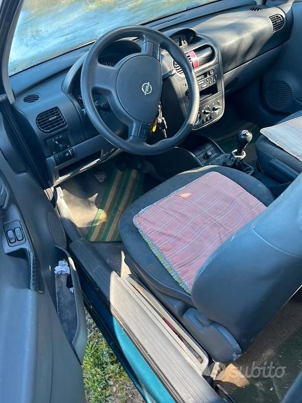 Usata Opel Corsa 2000 Verde Berlina