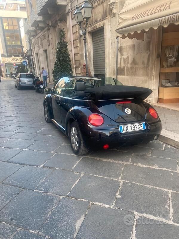 Nero Usata 2004 VW Beetle Cabrio | 5000 € (Buon prezzo) - Immagine 1/4
