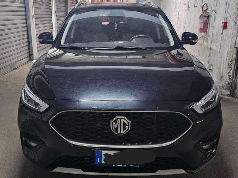 Nero Usata 2022 MG ZS Luxury Tre volumi | 16.500 € (Buon prezzo) - Immagine 1/4