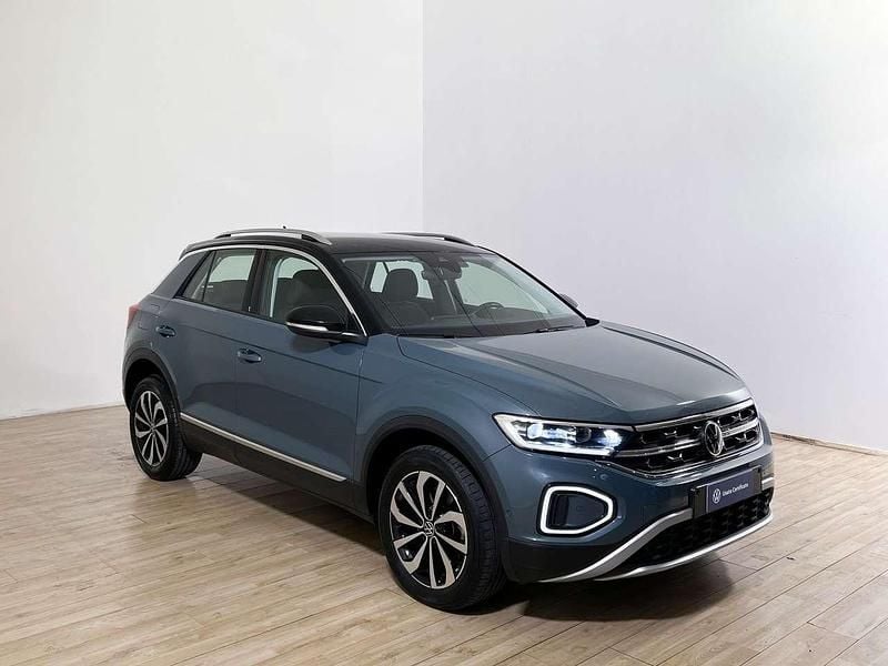 Usata VW T-Roc Style 150 CV (110 kW) 2023 Petroleum blue SUV