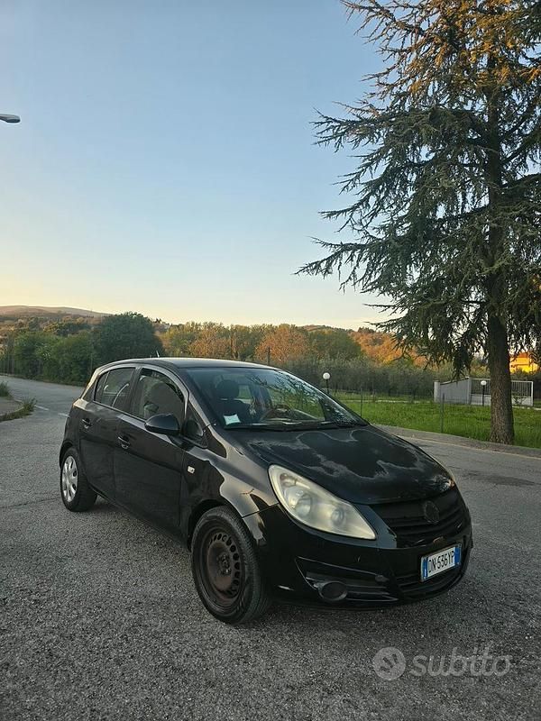 Usata Opel Corsa Cosmo 90 CV (66 kW) 2009 Utilitaria