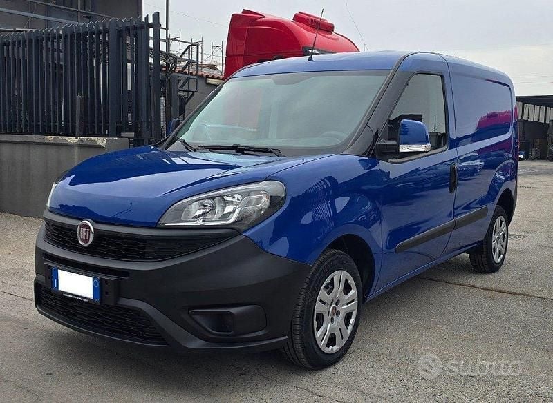 Usata Fiat Doblò S 105 CV (77 kW) 2020 Blu Monovolume