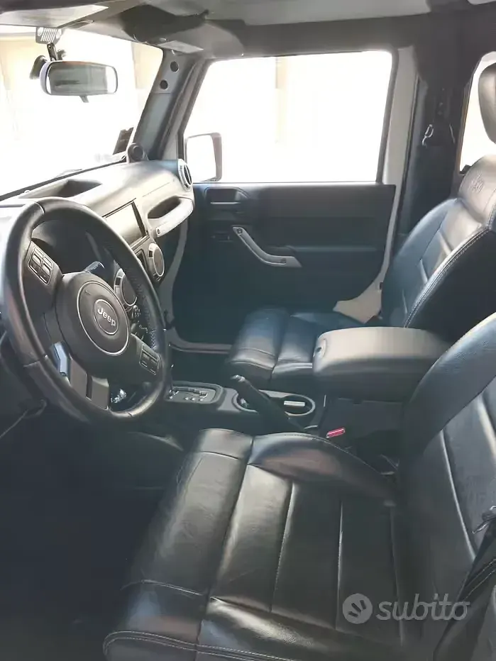 Usata Jeep Wrangler Sahara 200 CV (147 kW) 2012 Bianco SUV