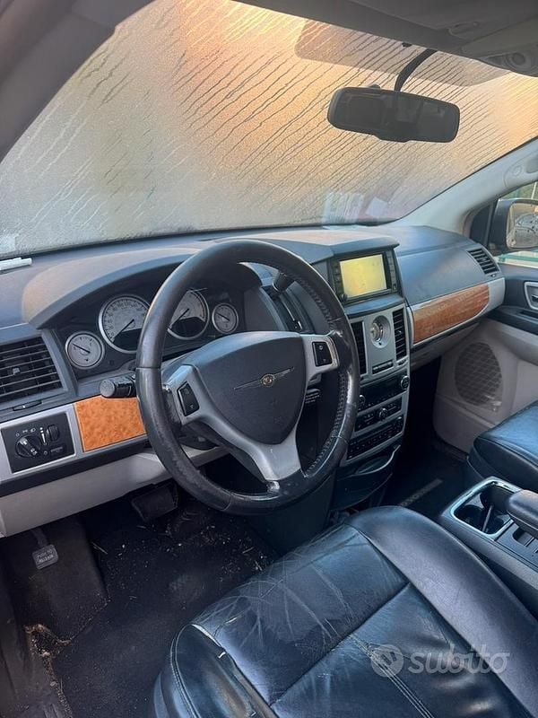Usata Chrysler Grand Voyager 163 CV (119 kW) 2008 Monovolume