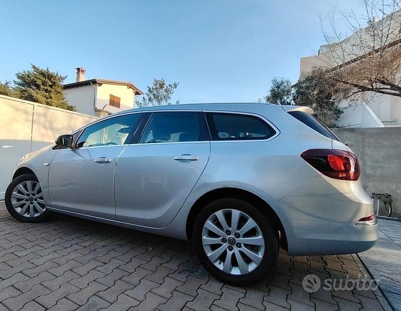 Gebraucht Opel Astra 110 PS (80 kW) 2016 Grau Kombi