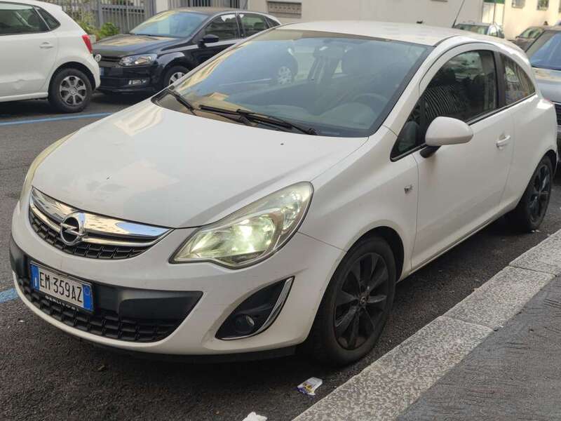 Usato 2012 Opel Corsa 1.2 Benzin 86 CV (5.500 €)