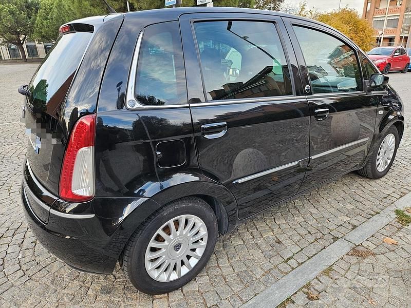 Usata Lancia Musa 77 CV (56 kW) 2009 Nero Monovolume