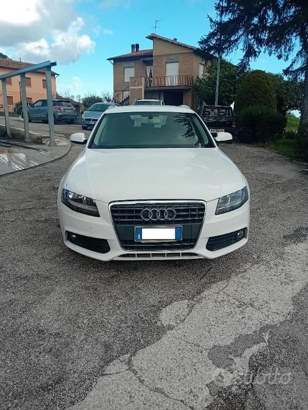 Bianco Usata 2012 Audi A4 Station wagon | 5500 € (Ottimo prezzo) - Immagine 1/4