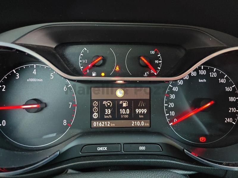 Usata Opel Crossland X Elegance 83 CV (61 kW) 2023 Bianco SUV